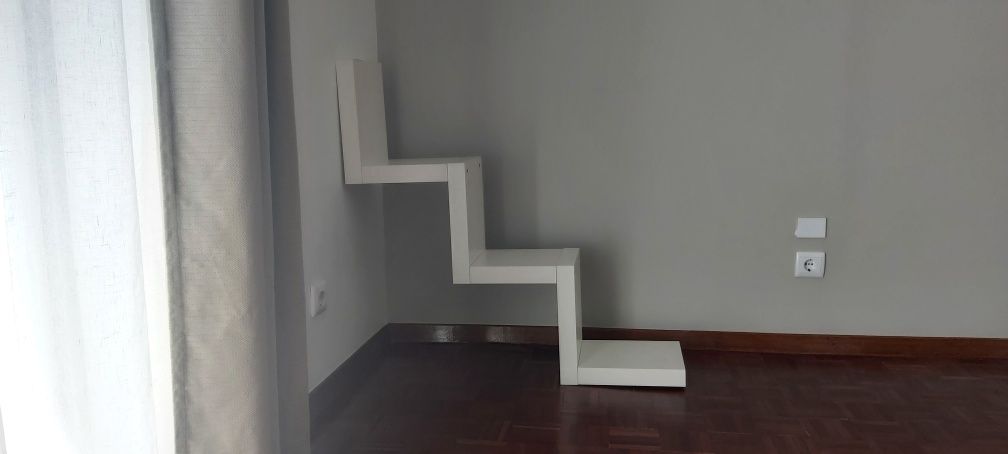 Prateleira ikea branca