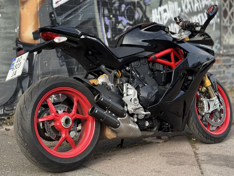 Ducati SuperSport S 2017 рік