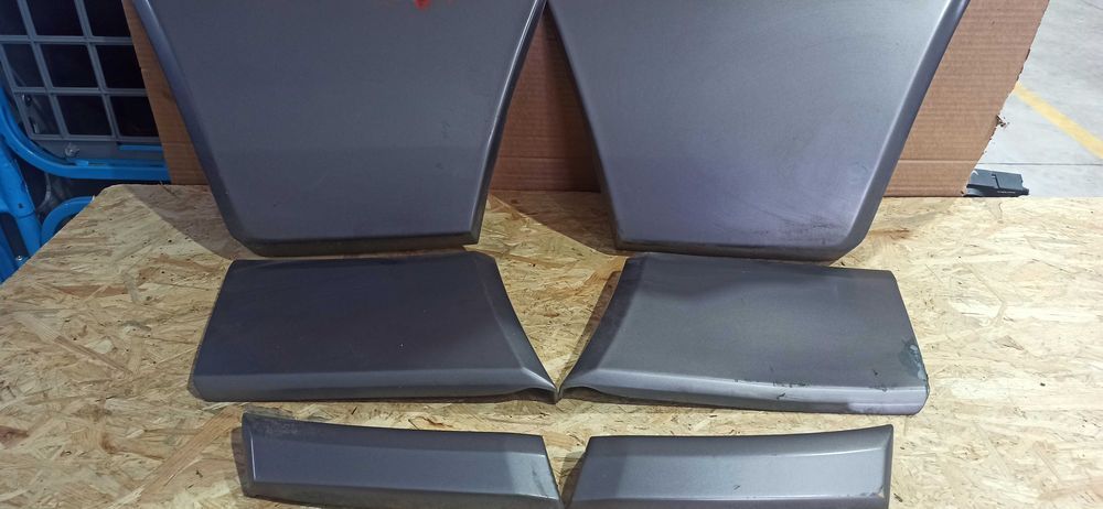 Frisos exteriores Mercedes 190 W201 originais