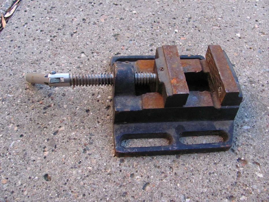 Małe imadło maszynowe do wiertarki stołowej