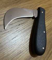 Nóż Victorinox sierpak 1.9703 czarny nylon edc .