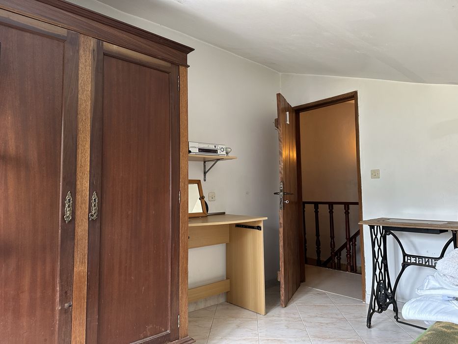 Quarto para alugar em moradia