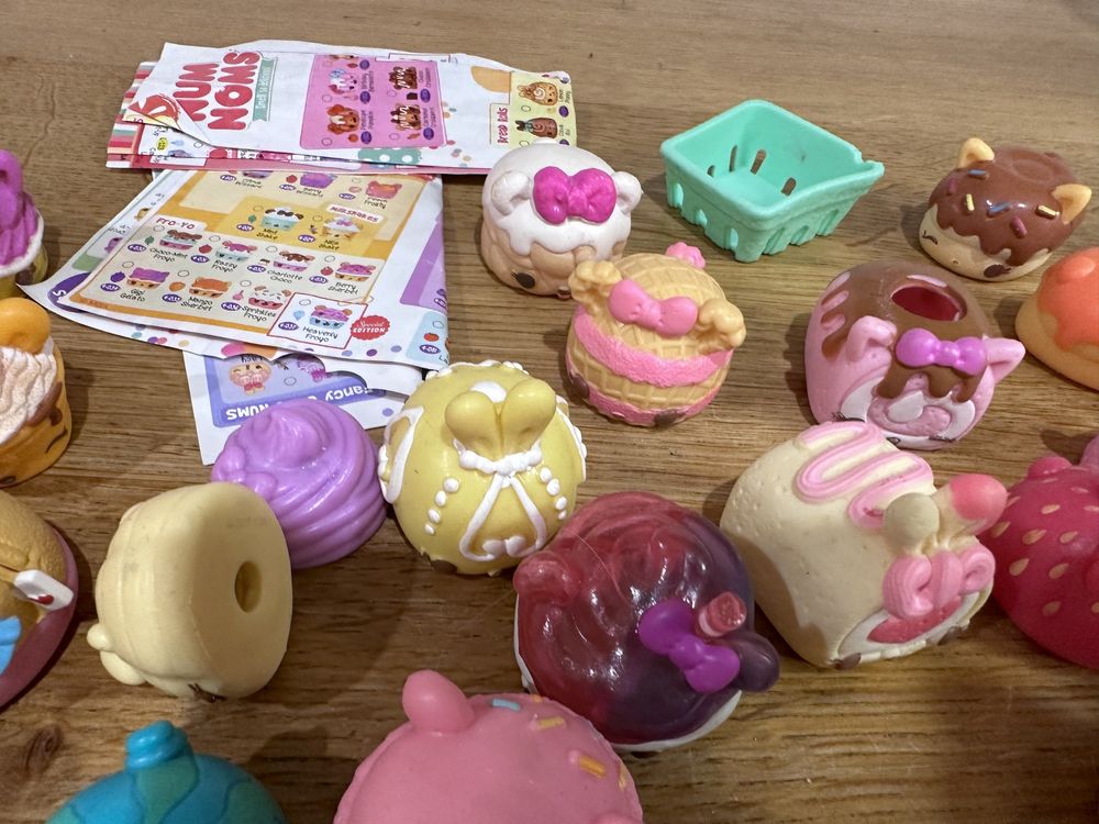 Num noms figurki