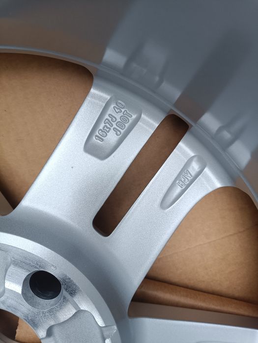 Toyota Auris corolla inne nowa felga pojedyncza 16 cali orginał wysyłk