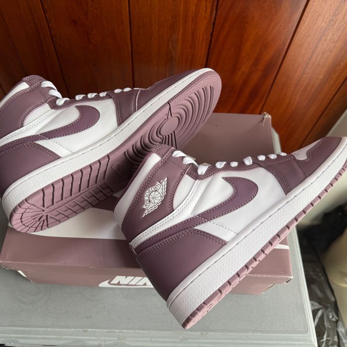 Air Jordan 1 High Mauve