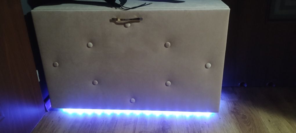 Szafka na buty tapicerowana pod wymiar