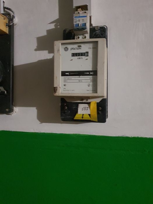 Продаж  кімнати  .