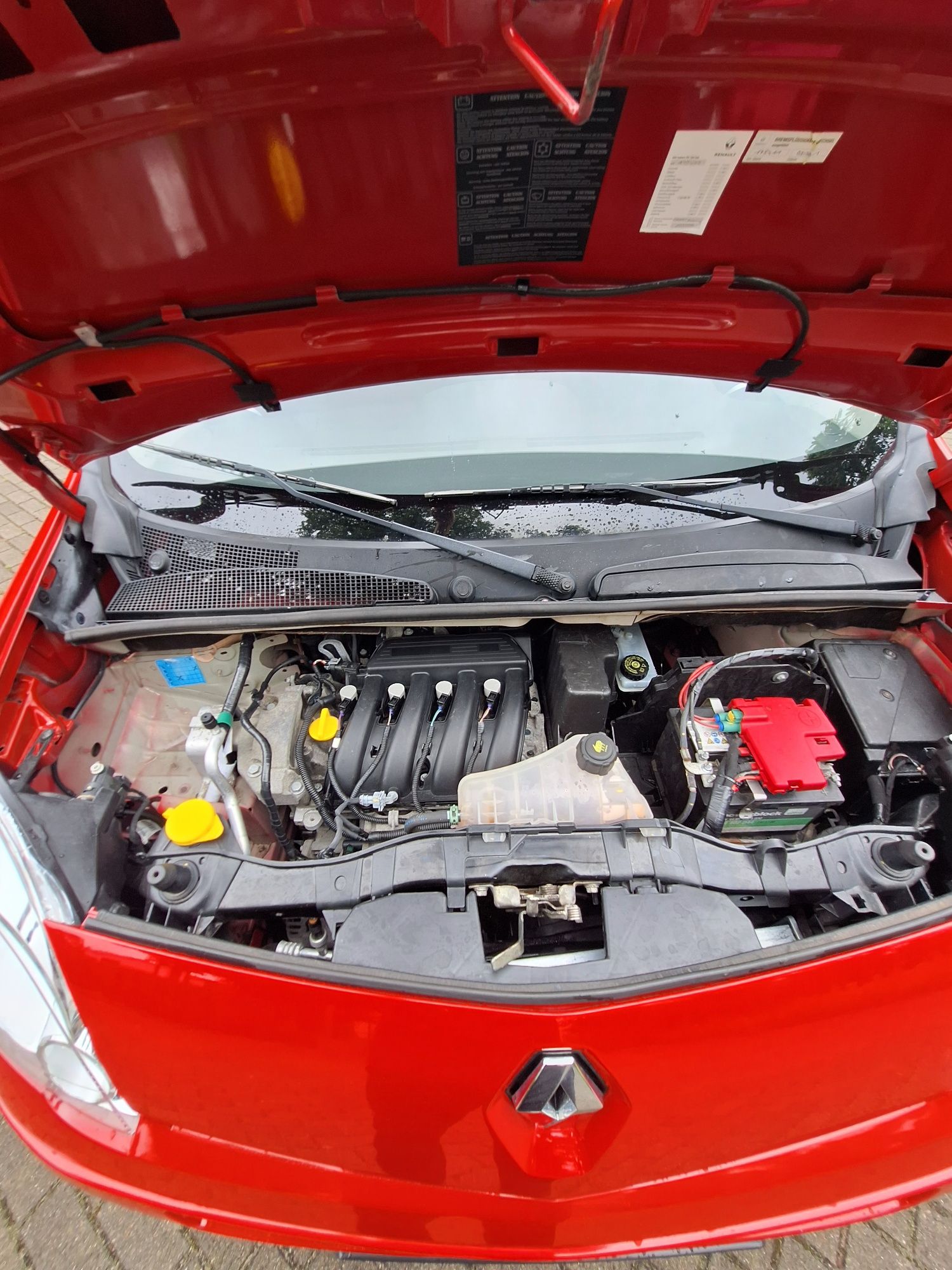 Renault kangoo 2013 1.6  benzyna zarejestrowany