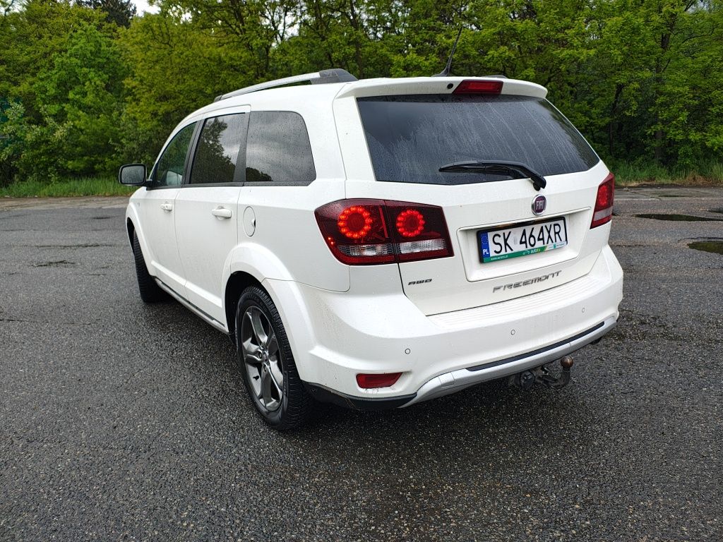 Fiat Freemont 2.0 JTD AWD Black Code CROSS | 7 os. | Skóra | Webast