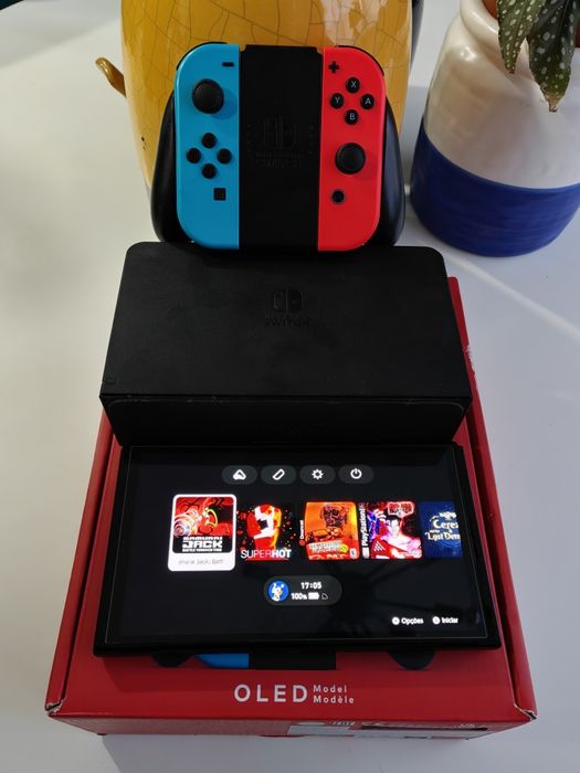 Nintendo Switch OLED – 64GB  + 512GB