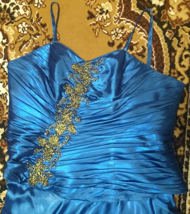 Выпускное и вечернее платье