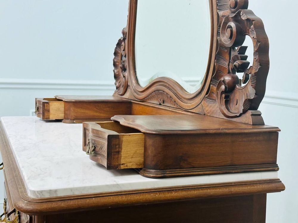 Антикварний комод з дзеркалом у стилі Людовика XV