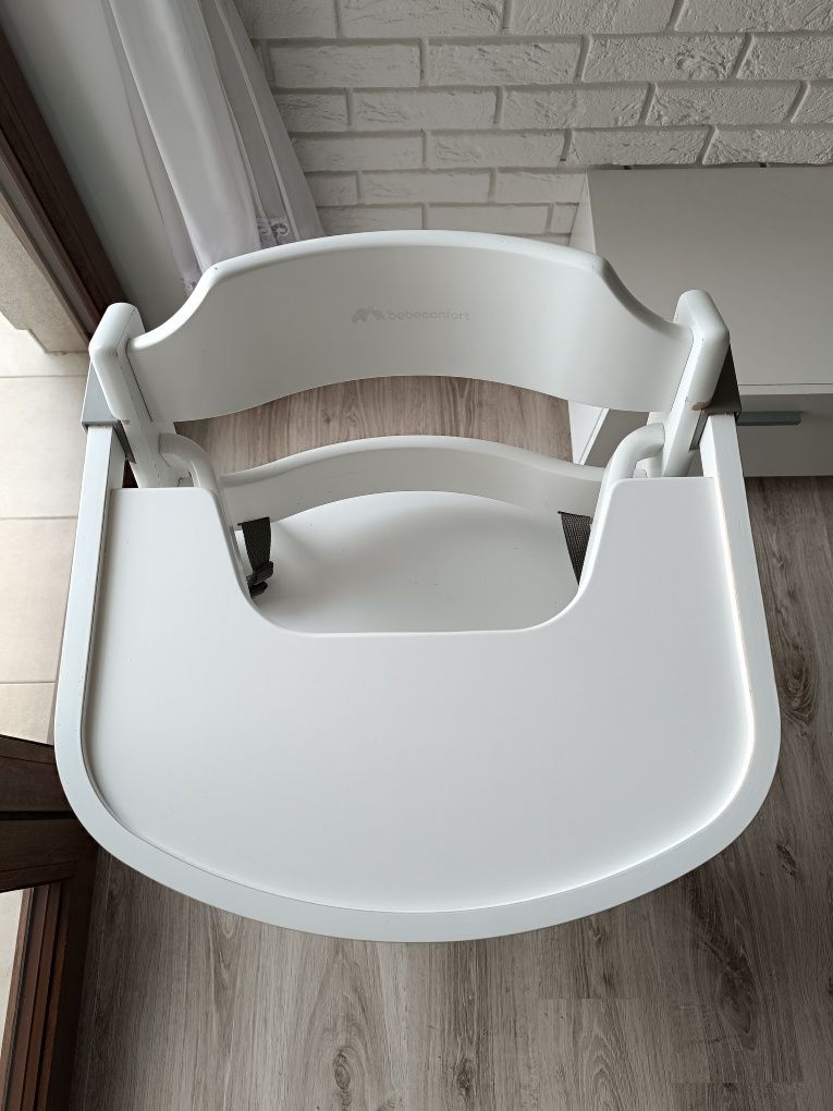 Drewniane krzesełko do karmienia Bebe Concept