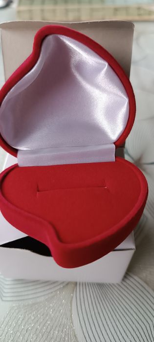 Pudełko na pierścionek w kształcie serca