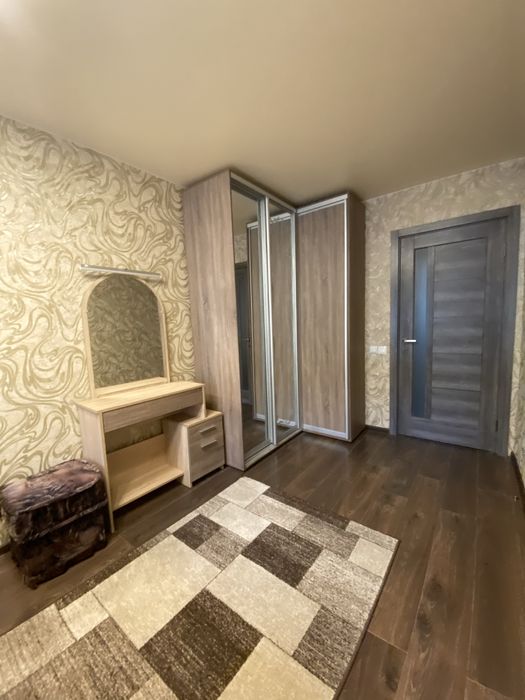 Сдам 3-ком пр Поля / Кирова . Центр в 10 мин