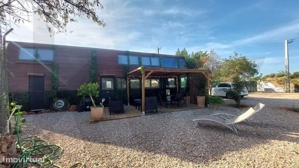 Mar Shopping Algarve - Terreno de 760m2 com T2 com 65m2 novo