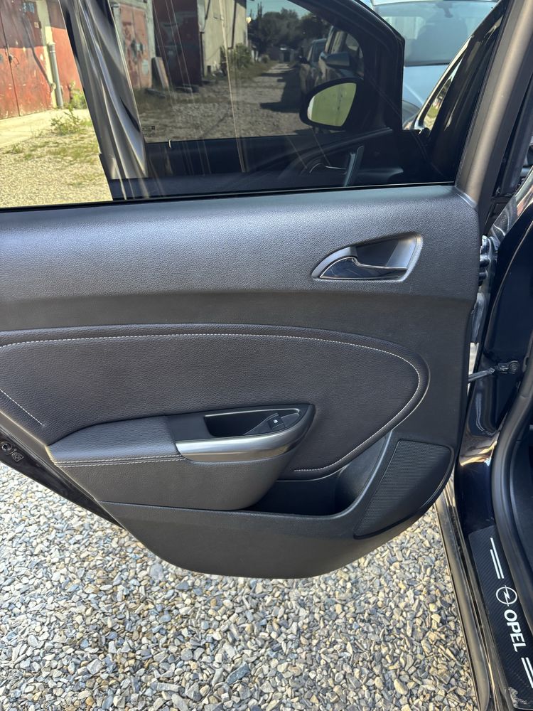 Opel Astra 2011 р