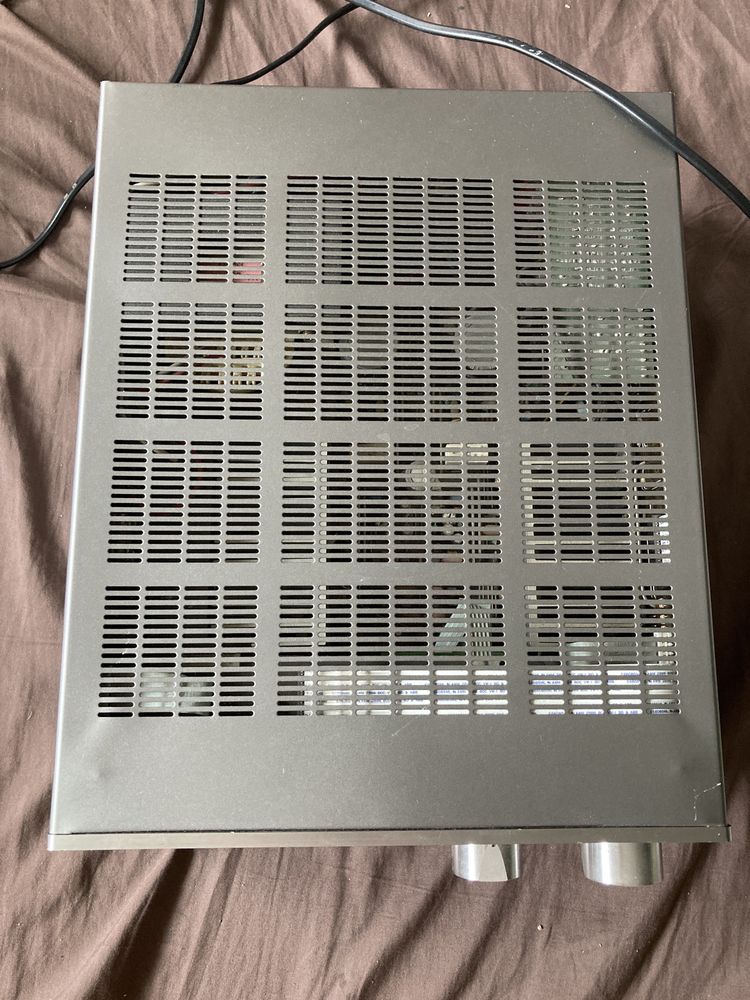 Wzmacniacz yamaha AX-10 z pilotem