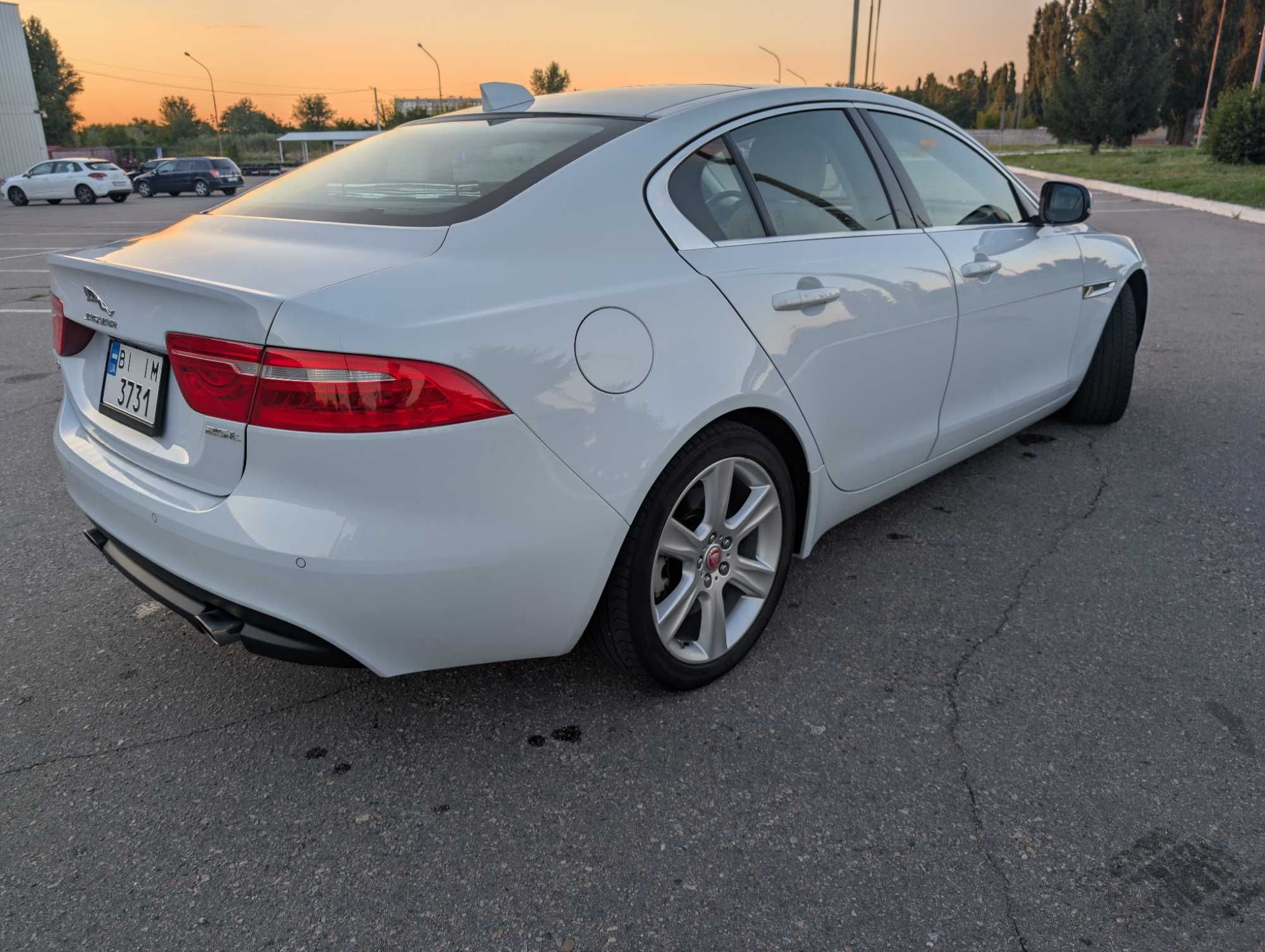 Jaguar XE 25t Prestige 2016