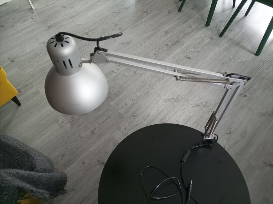 Lampa do biurka, spawna