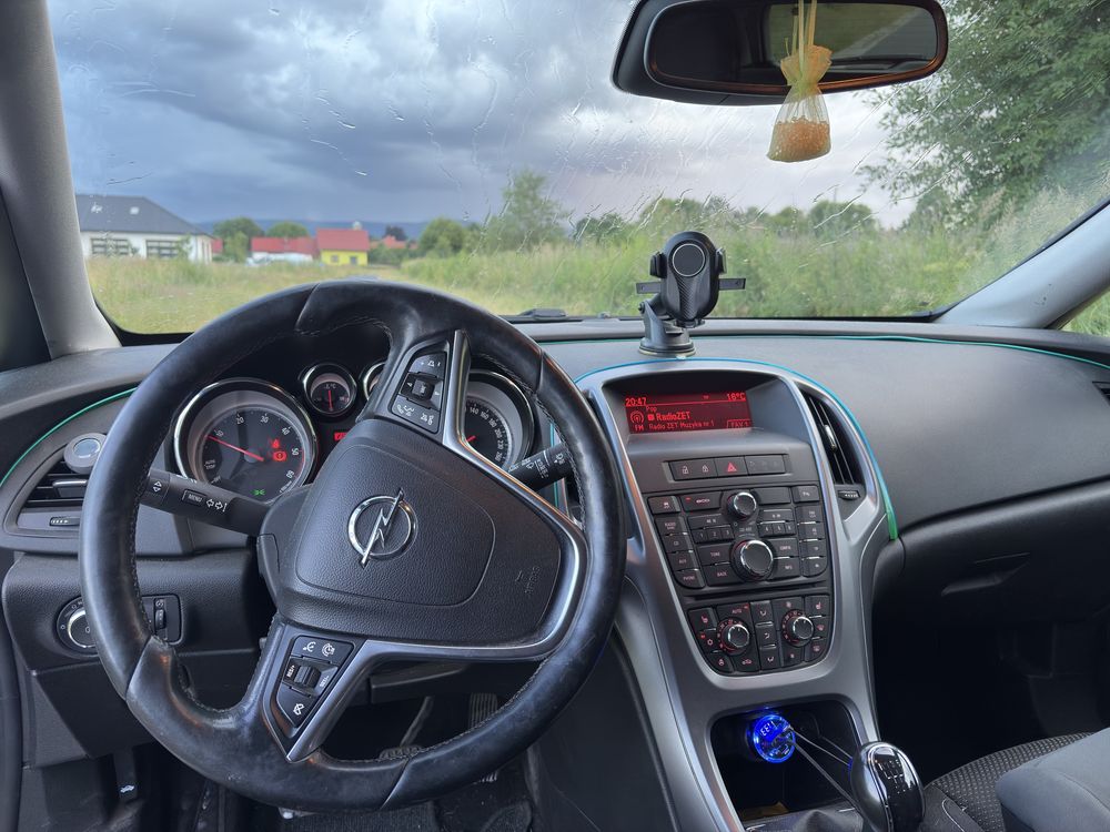 Opel Astra J 2015 rok 1,6 diesel