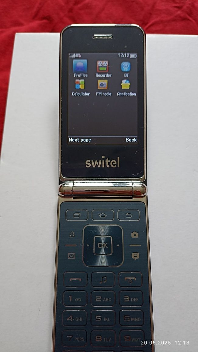 Кнопочный телефон Switel Classico M600D