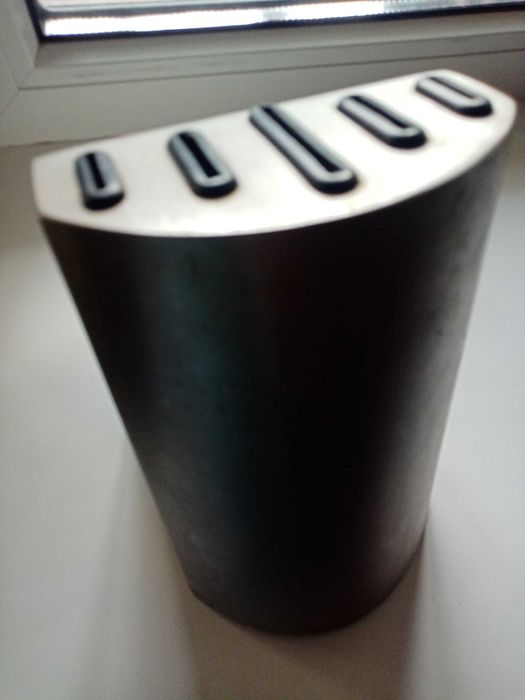 Подставка для ножей