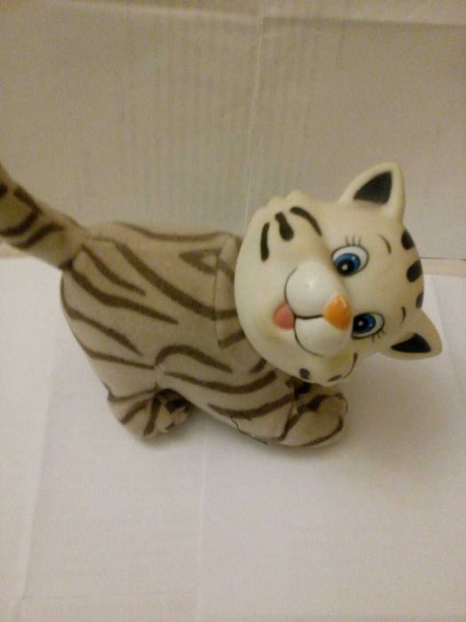 міккі маус,кішка,качка,пан Коцький та інші