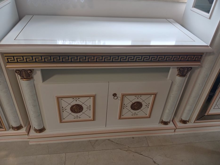 Ekskluzywna komoda  włoska Versace