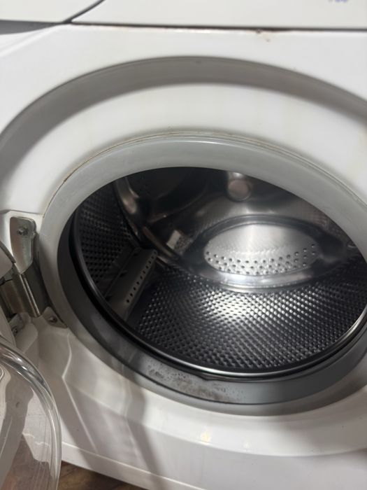 Стиральная машинка рабочая indesit