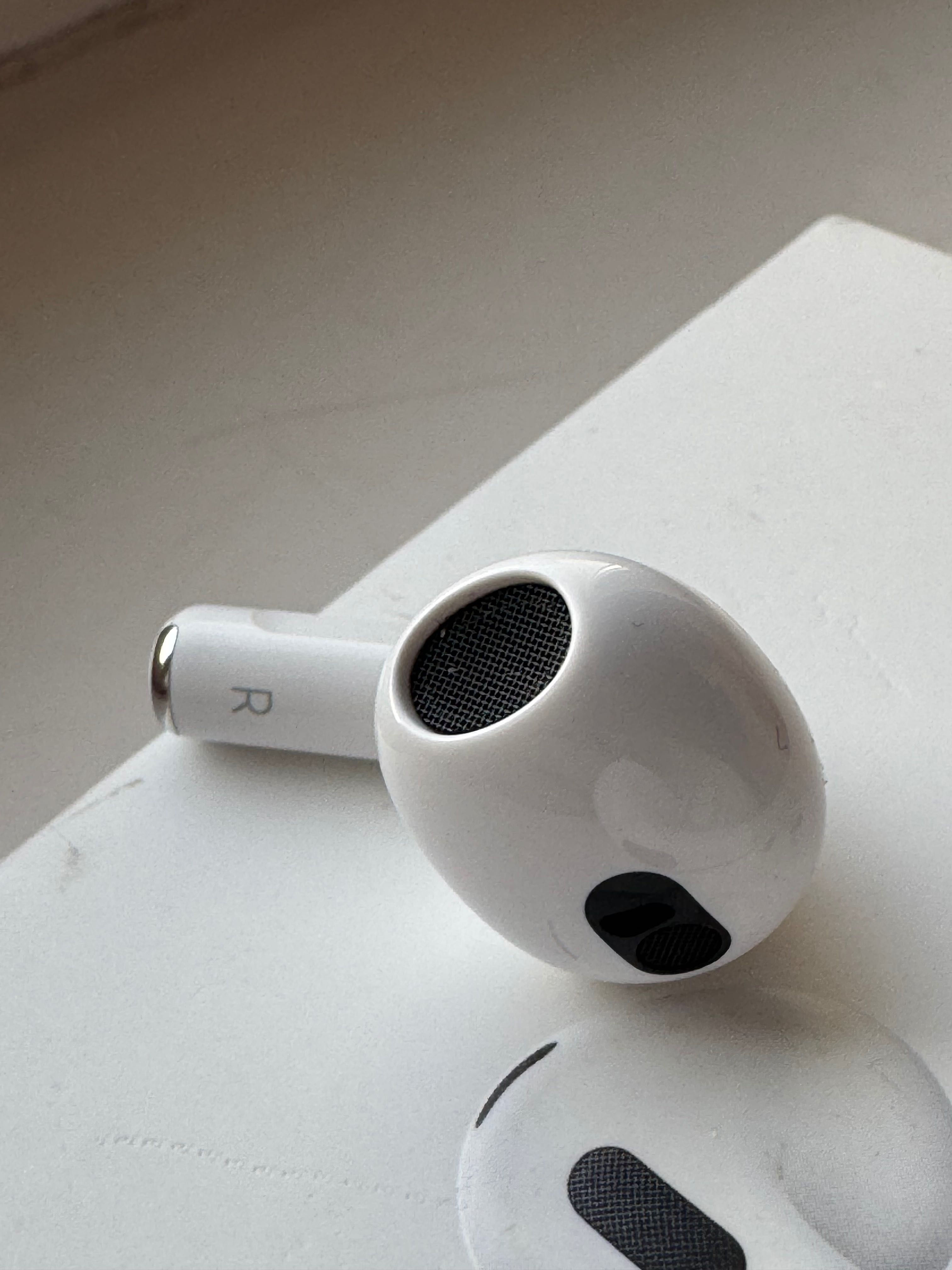 Oryginalna słuchawka AirPods 3 prawa lewa Apple a2566 a2565 a2564 a289