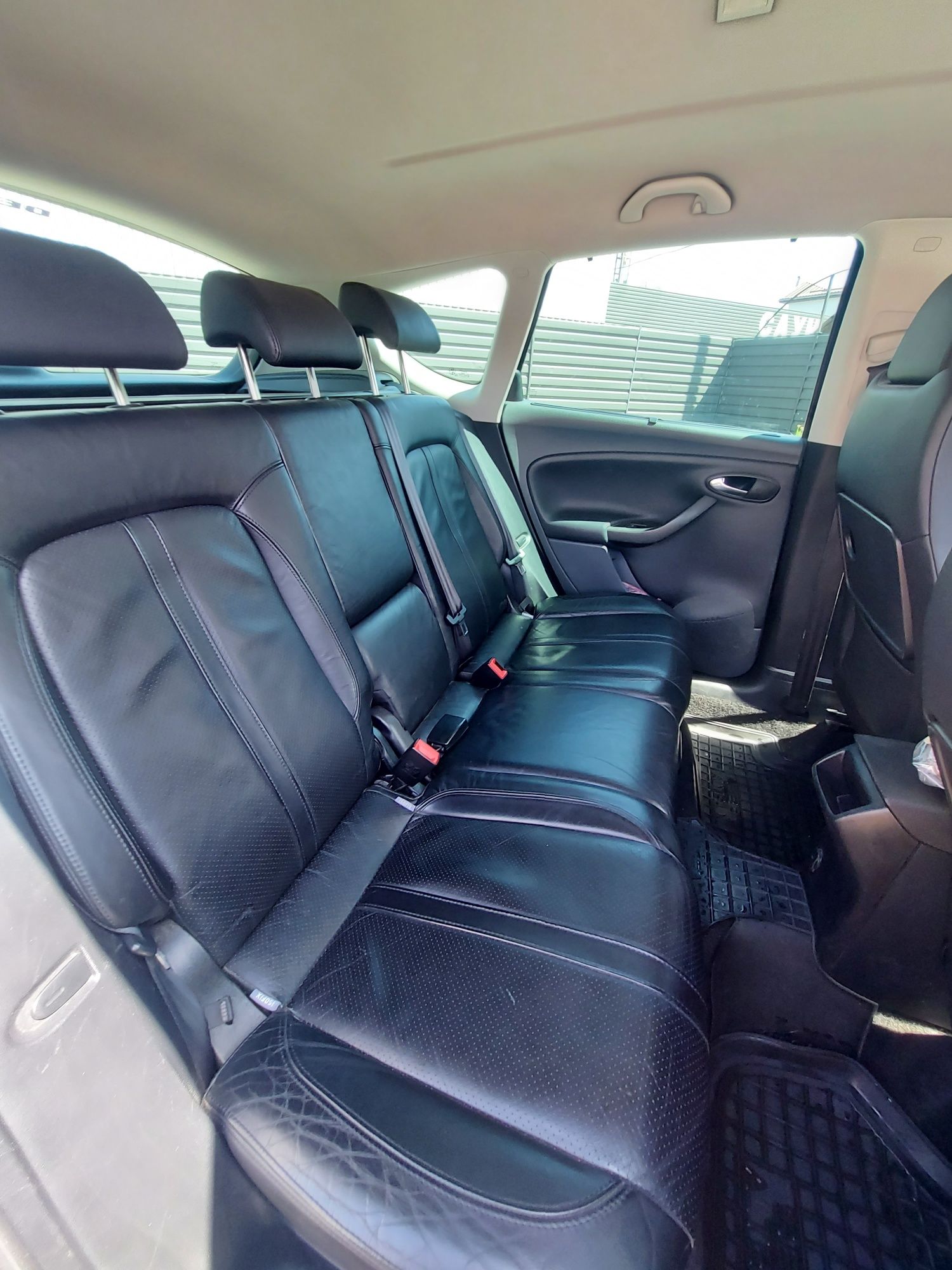 Продам Seat Altea XL 2009г  1.9 дизель