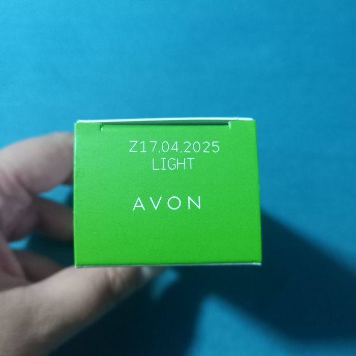 Avon nutra effects 5in1 matujący krem BB Light