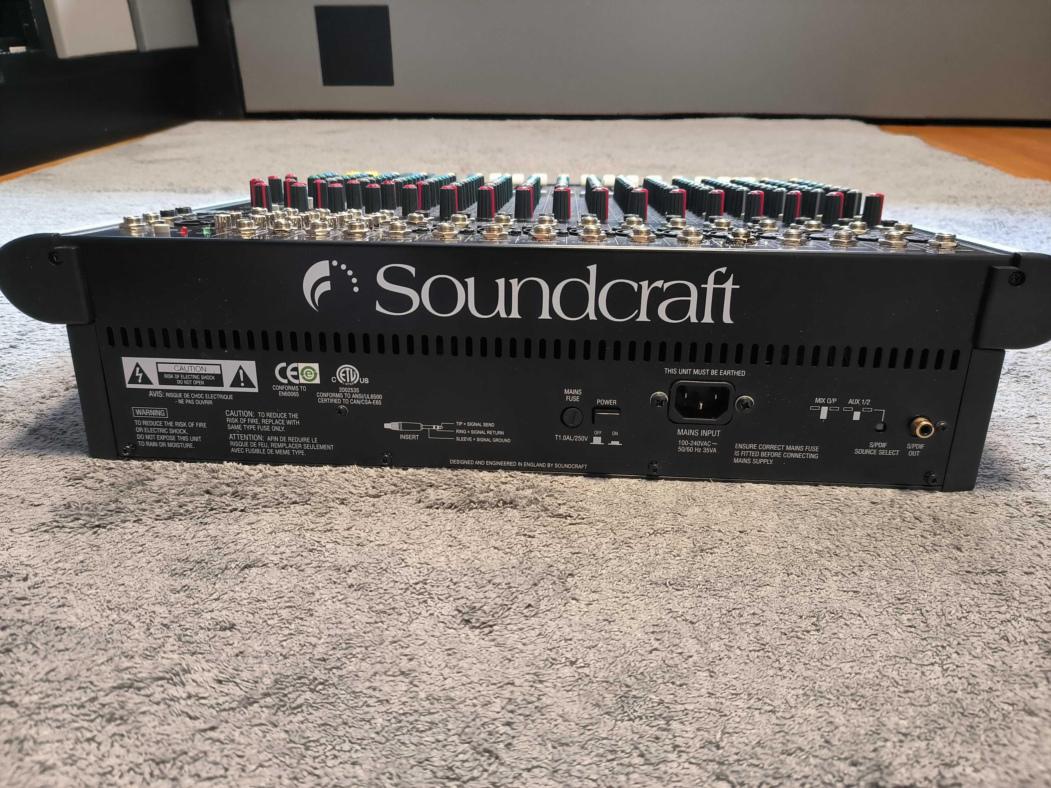 Mesa de mistura Soundcraft M12 + Mala rockbag