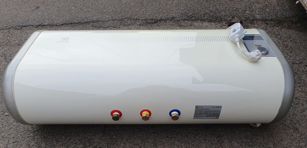 Нагревательный бак Electrolux EWH 80 Centurio H