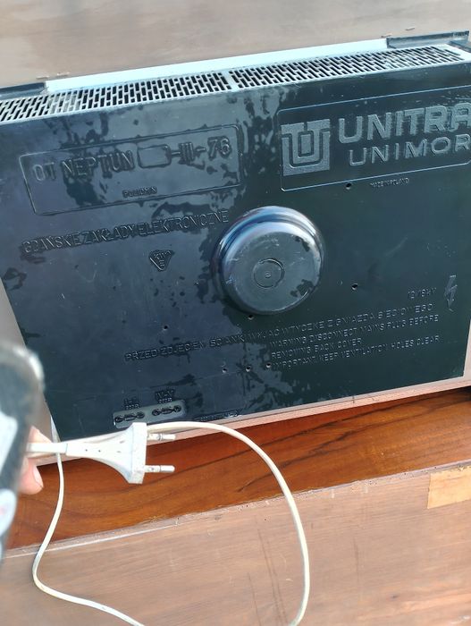 Stary telewizor UNITRA Neptun 624