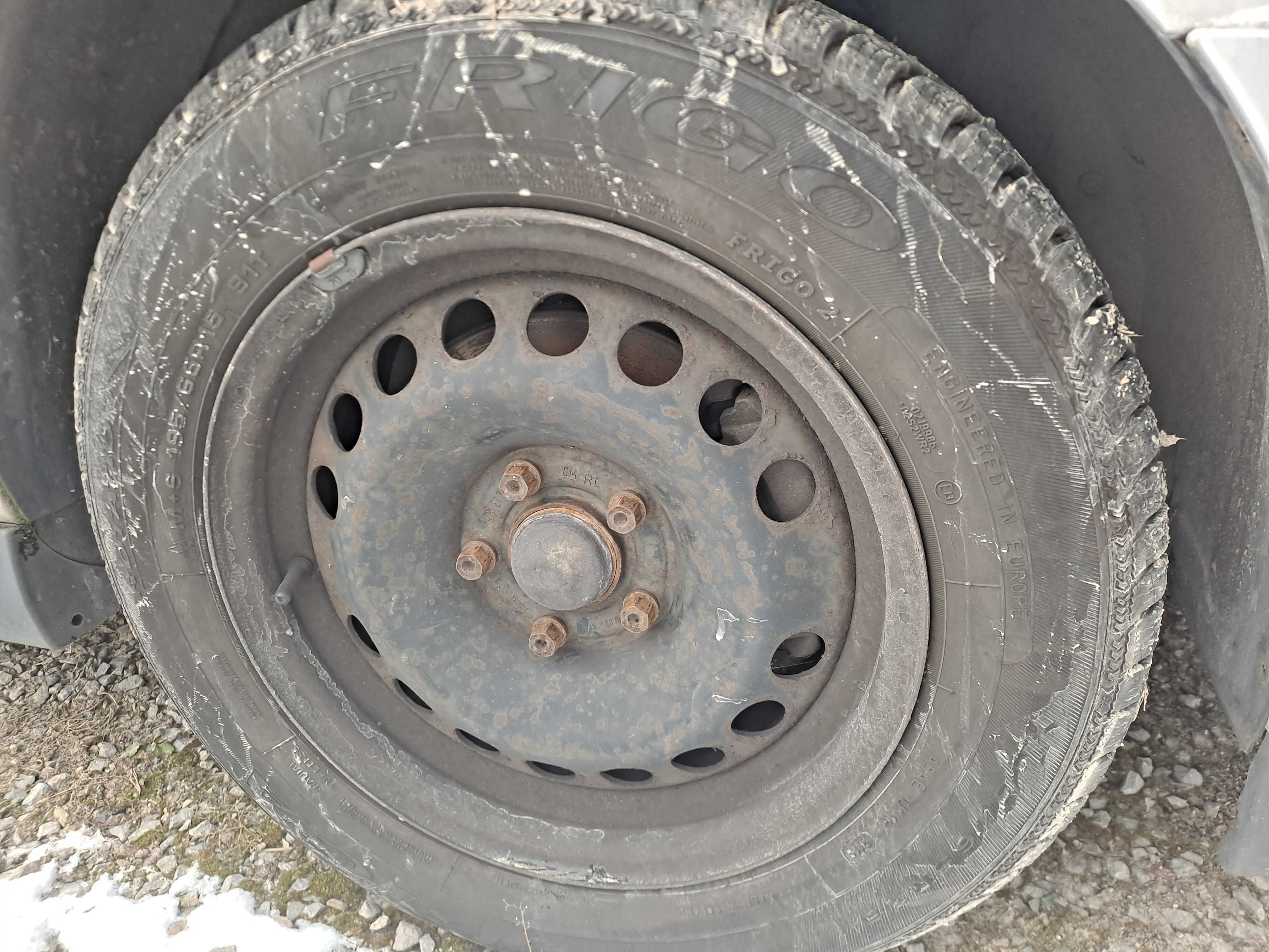 Opel koła felgi stalowe opony zimowe 195/65/R15 5x110