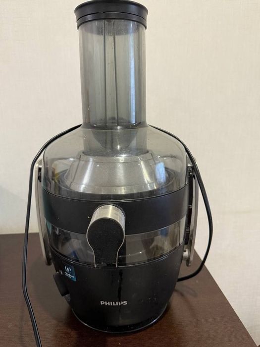 Соковижималка відценирова Philips. Майже нова.