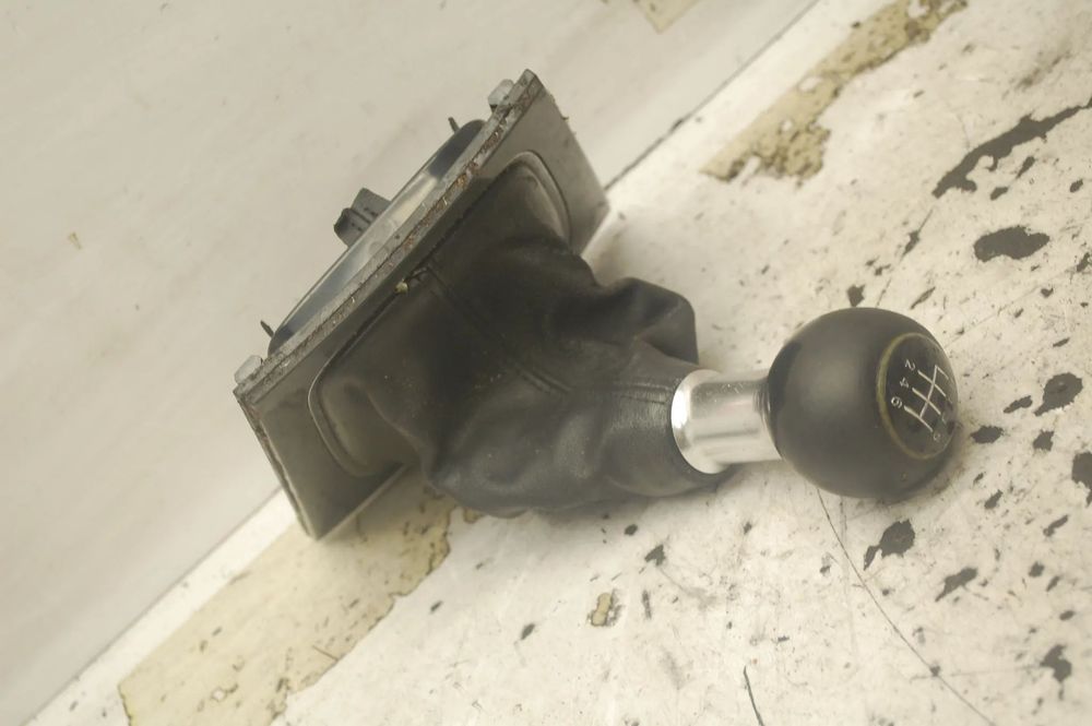 MIESZEK GAŁKA ZMIANY BIEGÓW 8P0864261D AUDI A3 8P 6 BIEGÓW