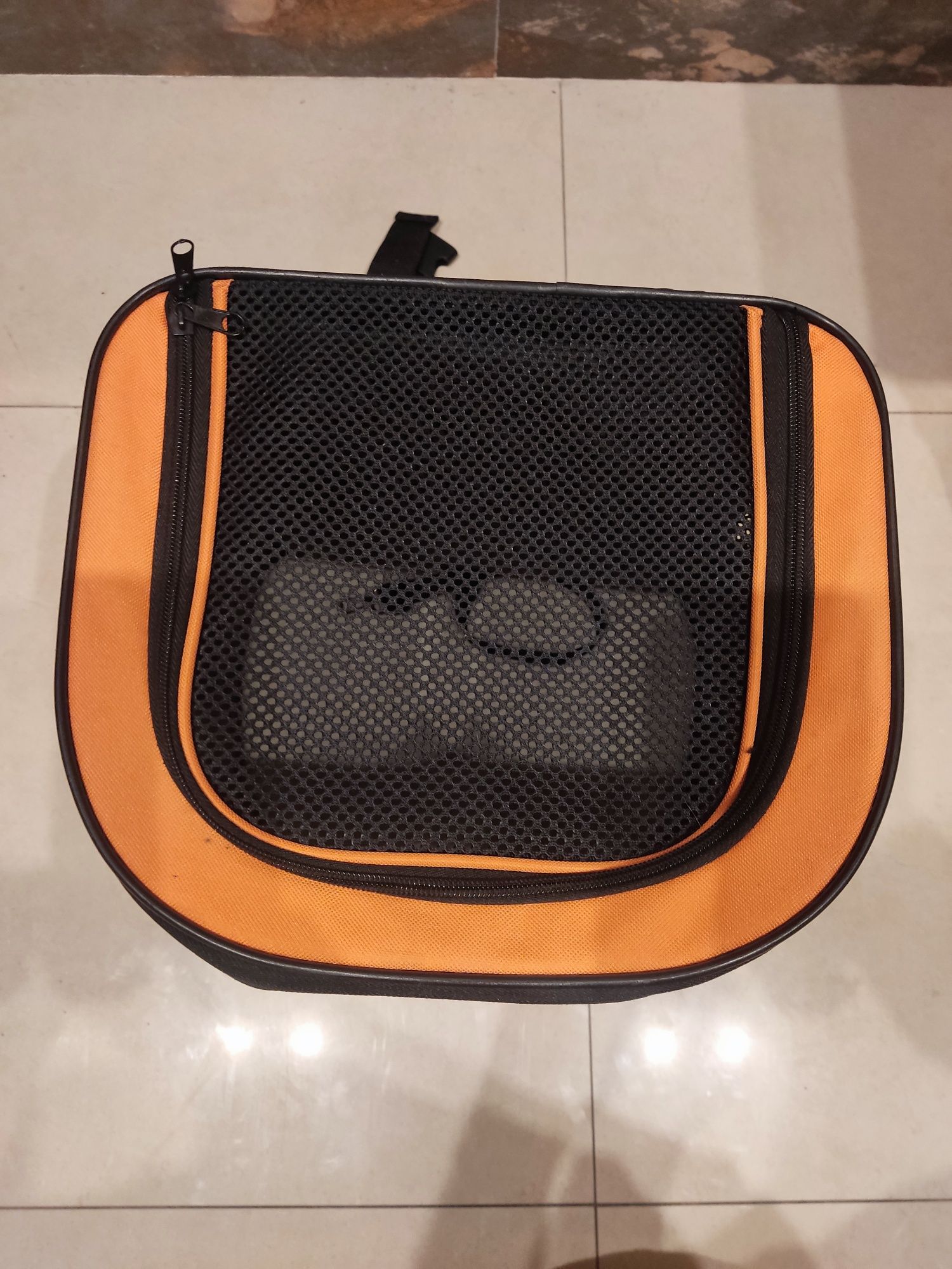 Mochila transportadora para cão ao gato