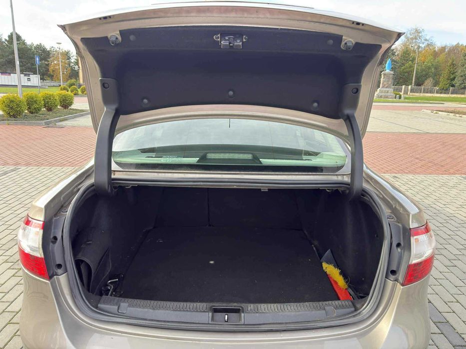 Renault Fluence 1.5 dCi 2010 zadbany serwisowany opony zimowe + letnie