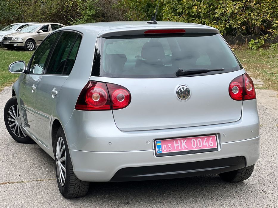 Volkswagen Golf R line