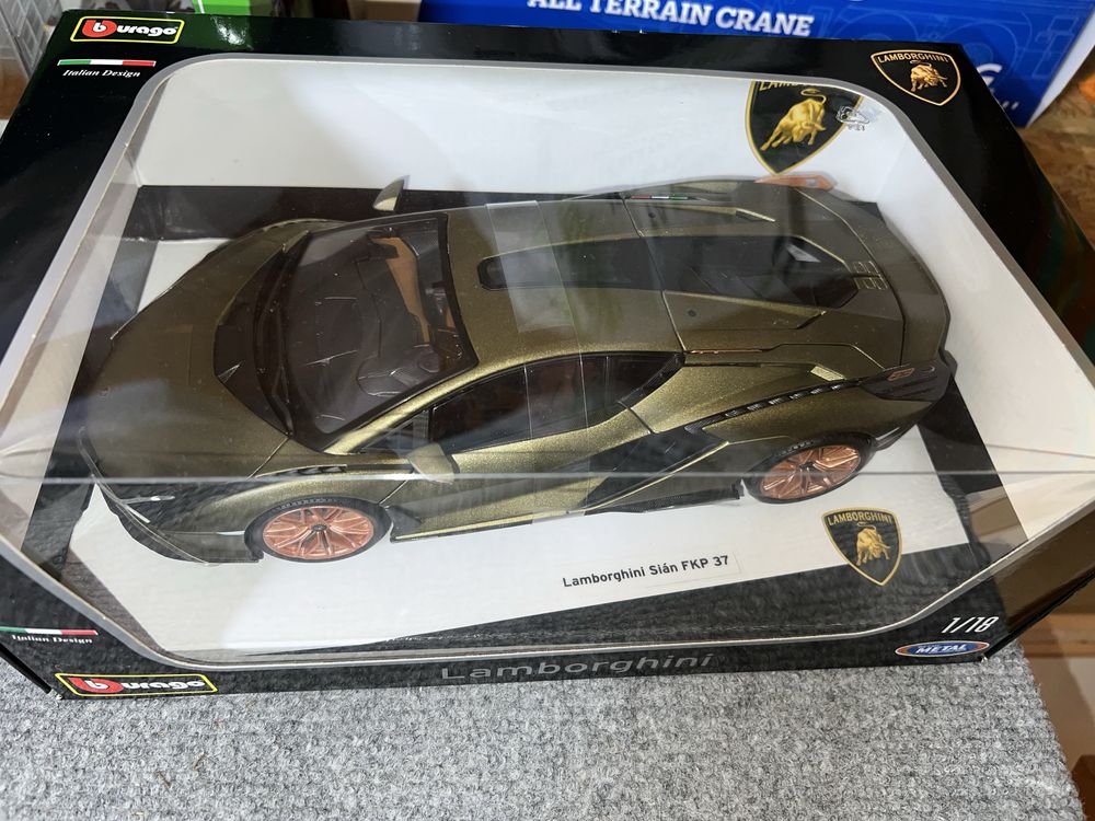 Model Bburago Lamborghini Sian FKP 37 1:18, NOWY