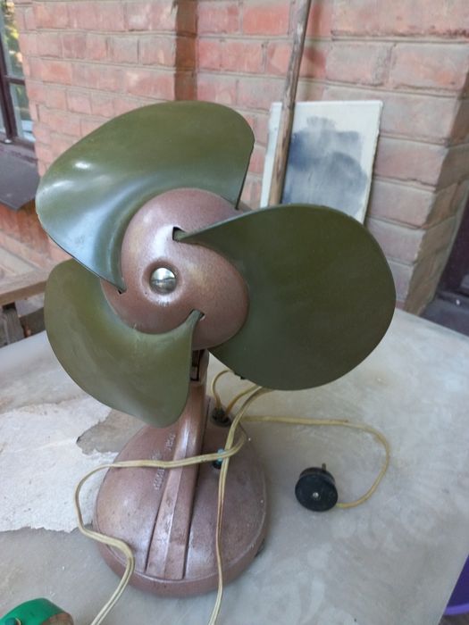 Вентилятор тяжёлый старинный