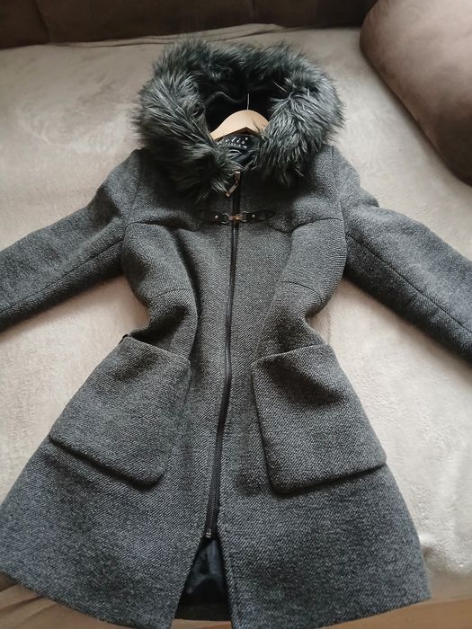 Plaszcz firmy Relis 100% wełny