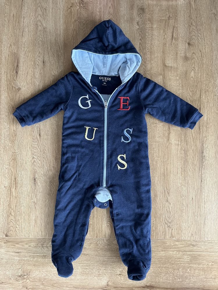Guess kombinezon dziecięcy 12 miesięcy