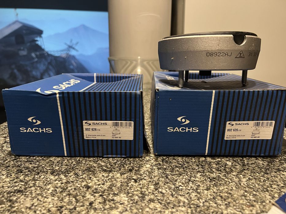 Опора амартизатора Bmw e70 пара