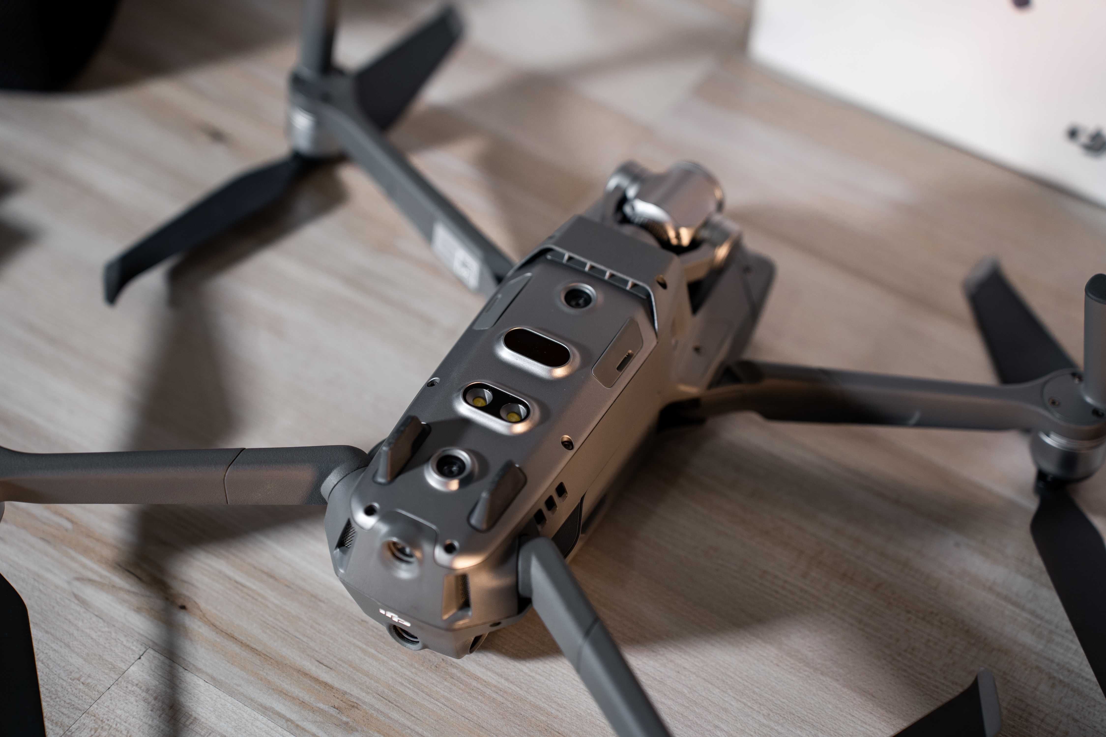 Dron DJI Mavic 2 Zoom Fly More Combo + 2 NOWE BATERIE + gratisy