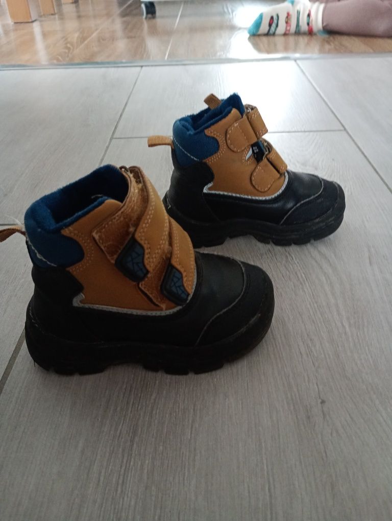 Buty przejściowe dziecięce