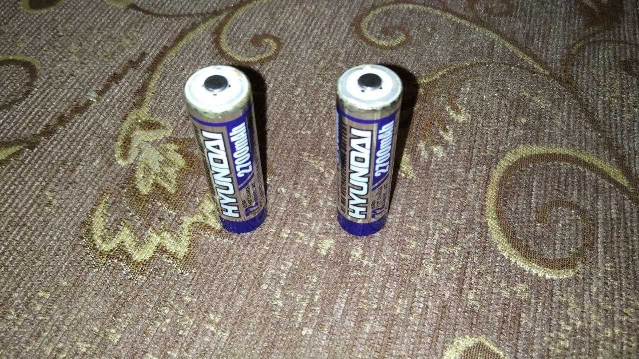 2 AA аккумулятора Hyundai по 2700 mAh